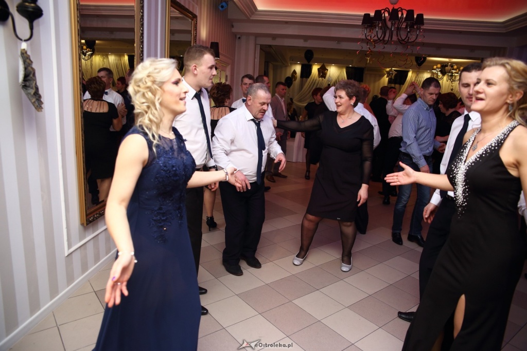 Bale sylwestrowe w Ostrołęce [01.01.2017] - zdjęcie #8 - eOstroleka.pl