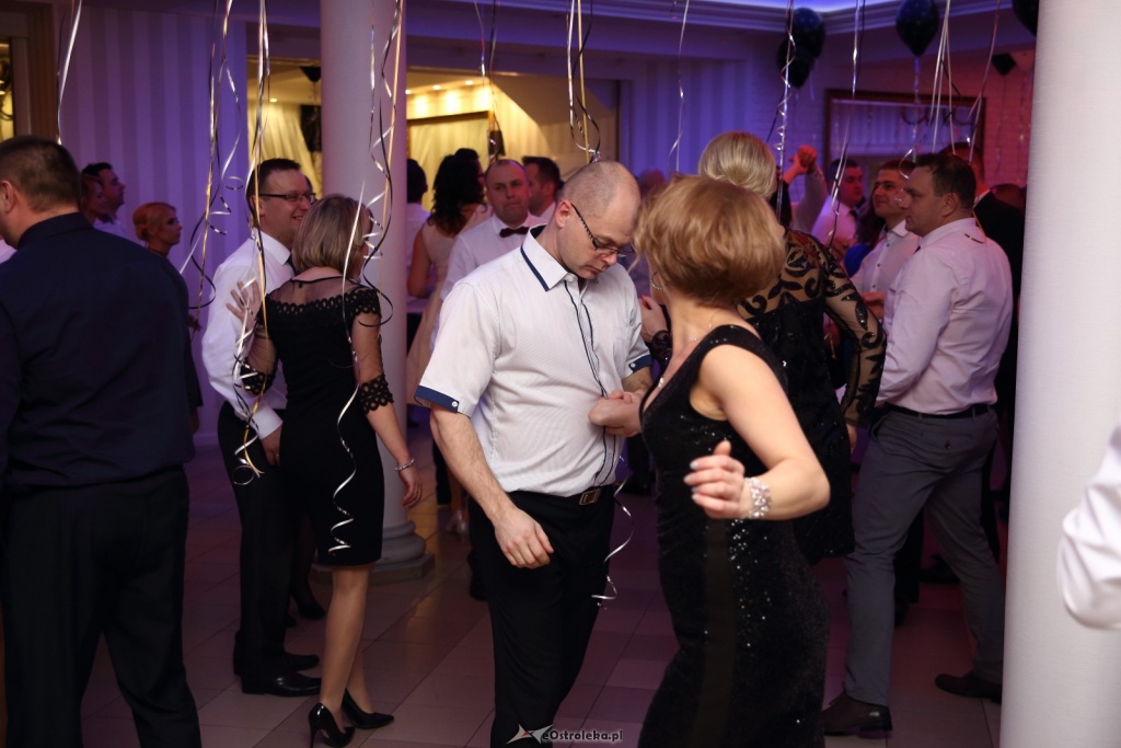 Bale sylwestrowe w Ostrołęce [01.01.2017] - zdjęcie #7 - eOstroleka.pl