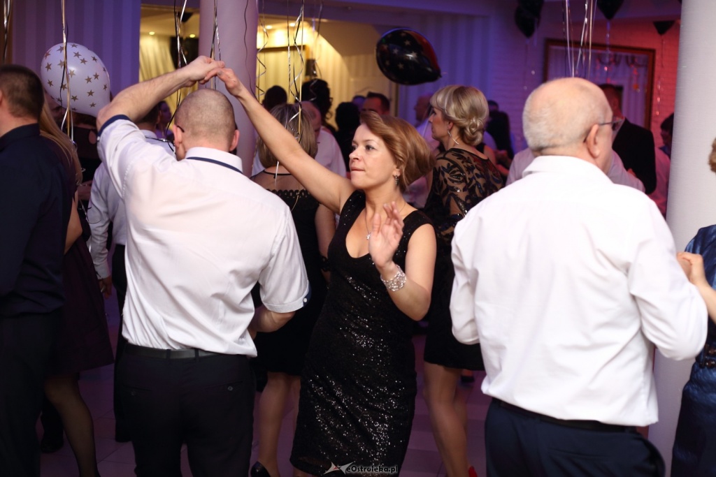 Bale sylwestrowe w Ostrołęce [01.01.2017] - zdjęcie #6 - eOstroleka.pl