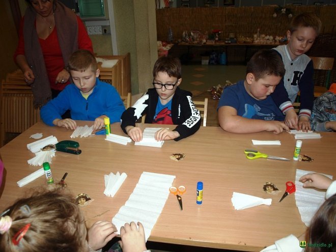 Kadzidło: Regionalne warsztaty bożonarodzeniowe w Centrum Kultury Kurpiowskiej [ZDJĘCIA] - zdjęcie #108 - eOstroleka.pl