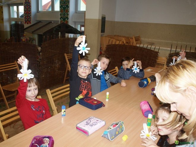 Kadzidło: Regionalne warsztaty bożonarodzeniowe w Centrum Kultury Kurpiowskiej [ZDJĘCIA] - zdjęcie #84 - eOstroleka.pl