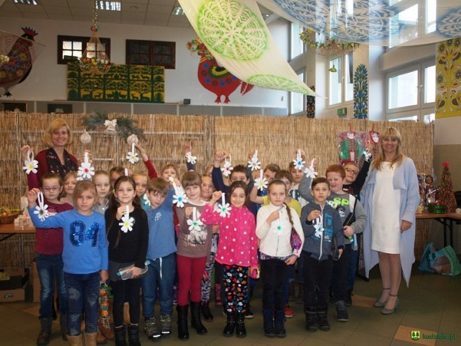 Kadzidło: Regionalne warsztaty bożonarodzeniowe w Centrum Kultury Kurpiowskiej [ZDJĘCIA] - zdjęcie #78 - eOstroleka.pl