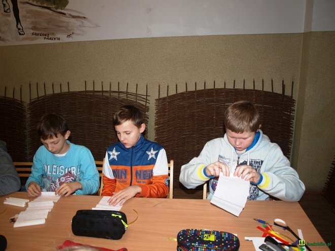 Kadzidło: Regionalne warsztaty bożonarodzeniowe w Centrum Kultury Kurpiowskiej [ZDJĘCIA] - zdjęcie #54 - eOstroleka.pl