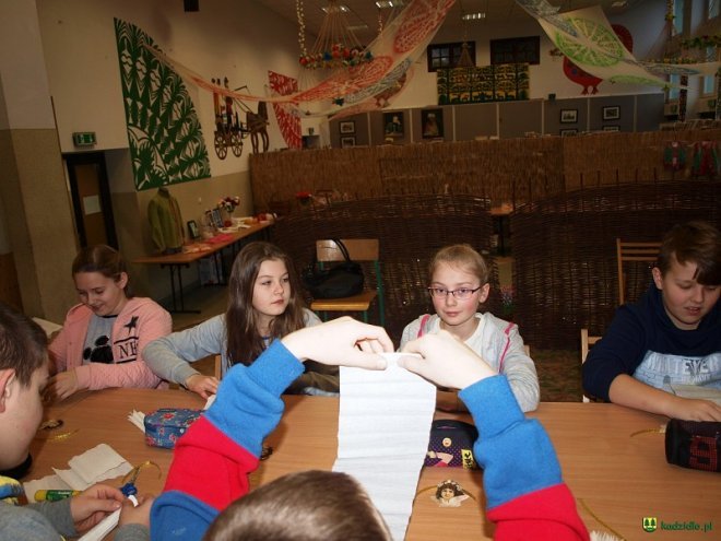 Kadzidło: Regionalne warsztaty bożonarodzeniowe w Centrum Kultury Kurpiowskiej [ZDJĘCIA] - zdjęcie #50 - eOstroleka.pl