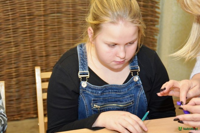 Kadzidło: Regionalne warsztaty bożonarodzeniowe w Centrum Kultury Kurpiowskiej [ZDJĘCIA] - zdjęcie #39 - eOstroleka.pl