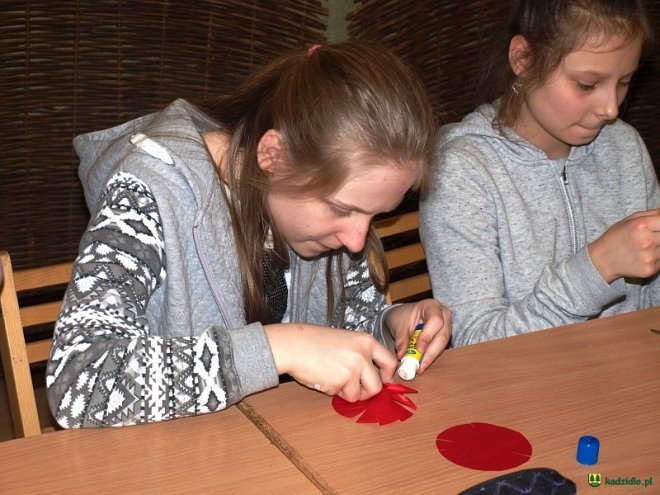 Kadzidło: Regionalne warsztaty bożonarodzeniowe w Centrum Kultury Kurpiowskiej [ZDJĘCIA] - zdjęcie #10 - eOstroleka.pl