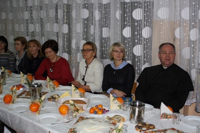 Wigilijna kolacja w Internacie ZSZ nr 2 [ZDJĘCIA] - zdjęcie #22 - eOstroleka.pl