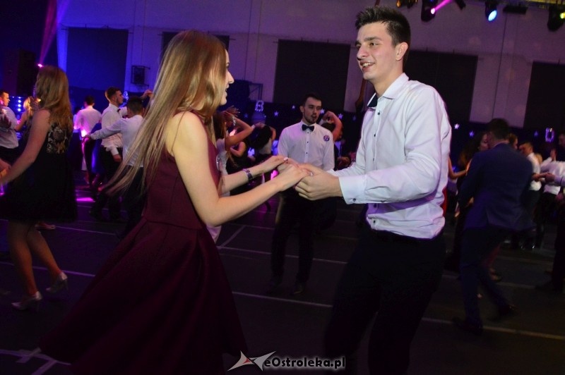 Studniówka III LO w Ostrołęce [07.01.2017] - zdjęcie #179 - eOstroleka.pl