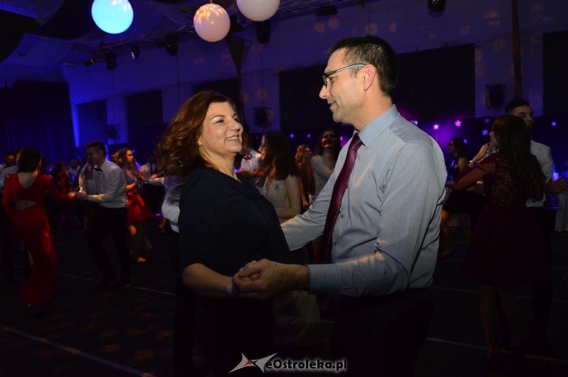 Studniówka III LO w Ostrołęce [07.01.2017] - zdjęcie #165 - eOstroleka.pl