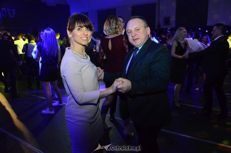 Studniówka III LO w Ostrołęce [07.01.2017] - zdjęcie #164 - eOstroleka.pl