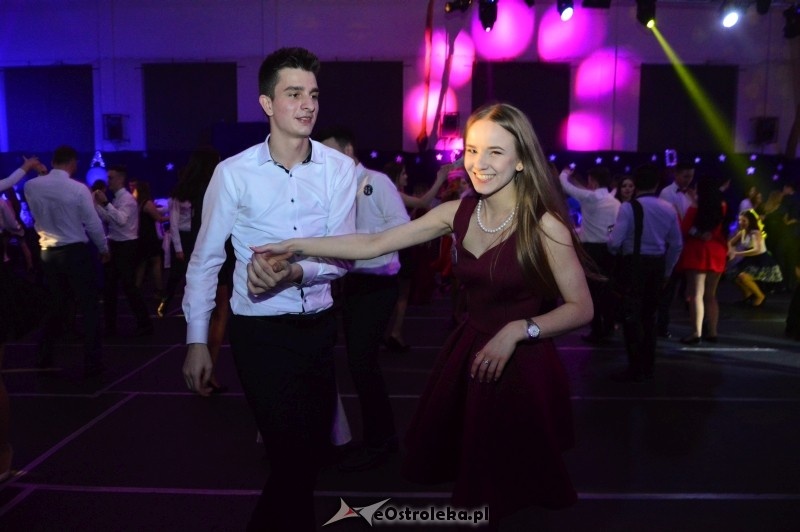 Studniówka III LO w Ostrołęce [07.01.2017] - zdjęcie #161 - eOstroleka.pl