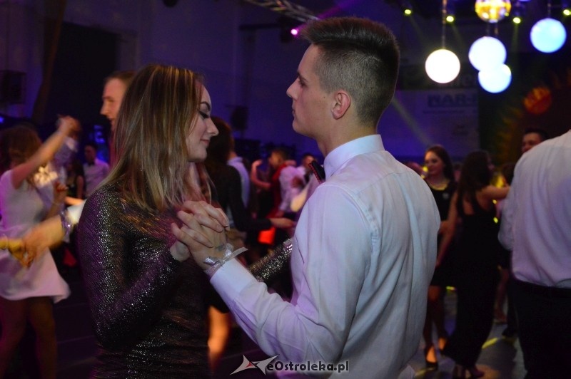 Studniówka III LO w Ostrołęce [07.01.2017] - zdjęcie #160 - eOstroleka.pl