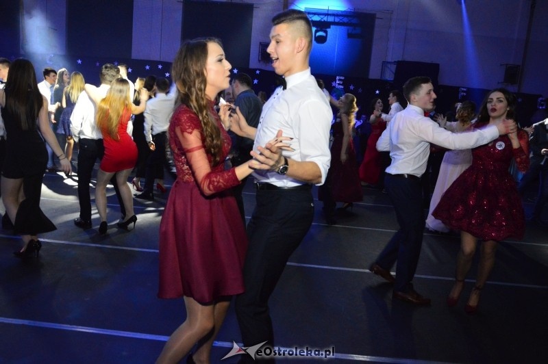 Studniówka III LO w Ostrołęce [07.01.2017] - zdjęcie #157 - eOstroleka.pl