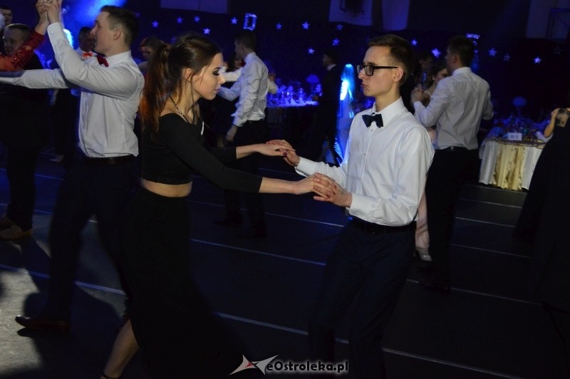 Studniówka III LO w Ostrołęce [07.01.2017] - zdjęcie #156 - eOstroleka.pl