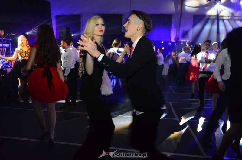 Studniówka III LO w Ostrołęce [07.01.2017] - zdjęcie #153 - eOstroleka.pl