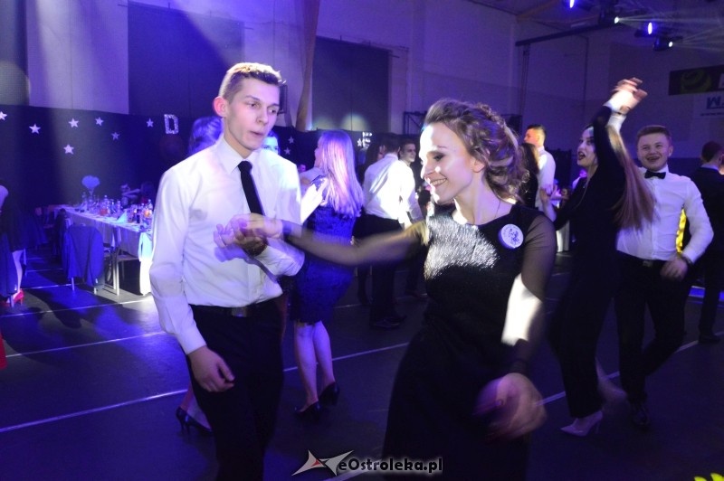 Studniówka III LO w Ostrołęce [07.01.2017] - zdjęcie #152 - eOstroleka.pl