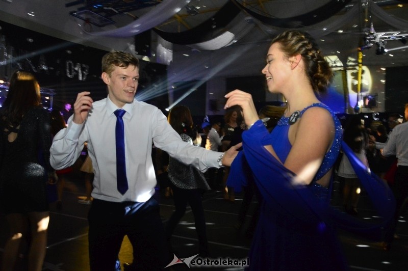 Studniówka III LO w Ostrołęce [07.01.2017] - zdjęcie #145 - eOstroleka.pl