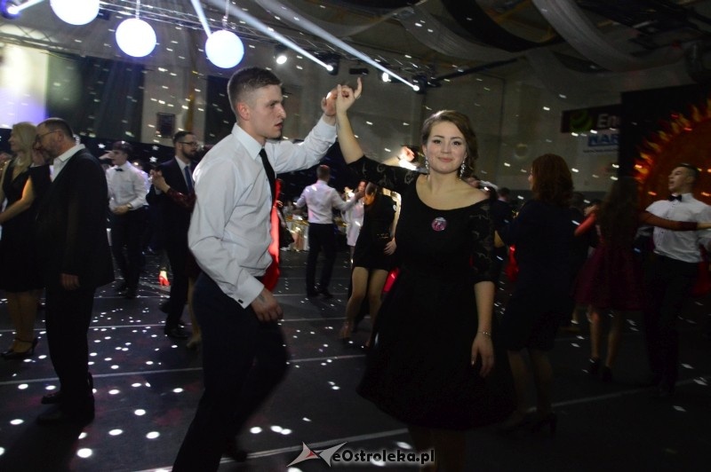 Studniówka III LO w Ostrołęce [07.01.2017] - zdjęcie #144 - eOstroleka.pl