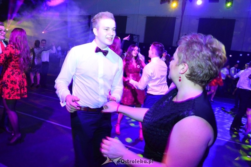 Studniówka III LO w Ostrołęce [07.01.2017] - zdjęcie #143 - eOstroleka.pl