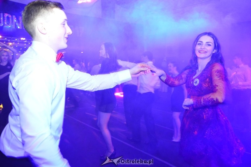 Studniówka III LO w Ostrołęce [07.01.2017] - zdjęcie #141 - eOstroleka.pl