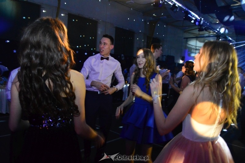 Studniówka III LO w Ostrołęce [07.01.2017] - zdjęcie #136 - eOstroleka.pl