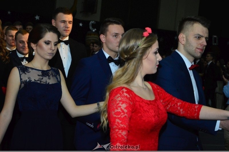 Studniówka III LO w Ostrołęce [07.01.2017] - zdjęcie #237 - eOstroleka.pl