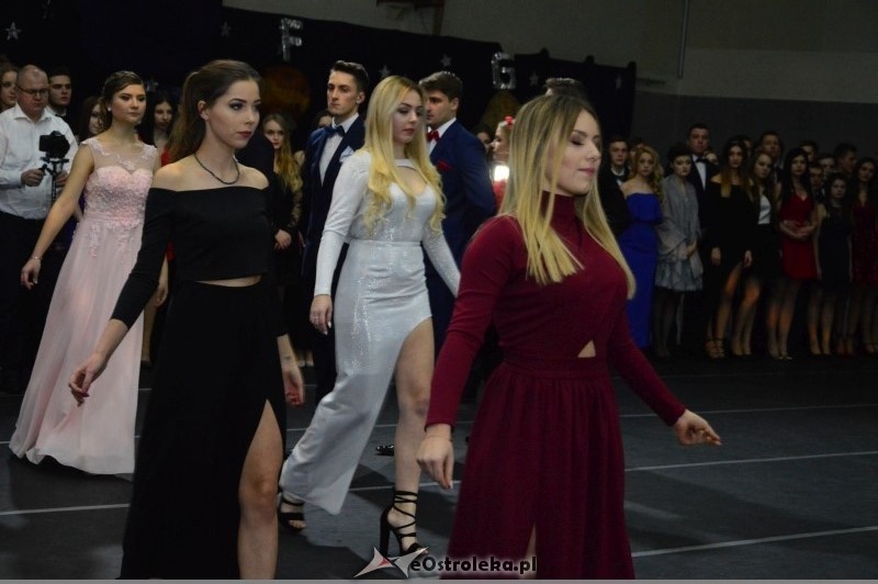 Studniówka III LO w Ostrołęce [07.01.2017] - zdjęcie #233 - eOstroleka.pl