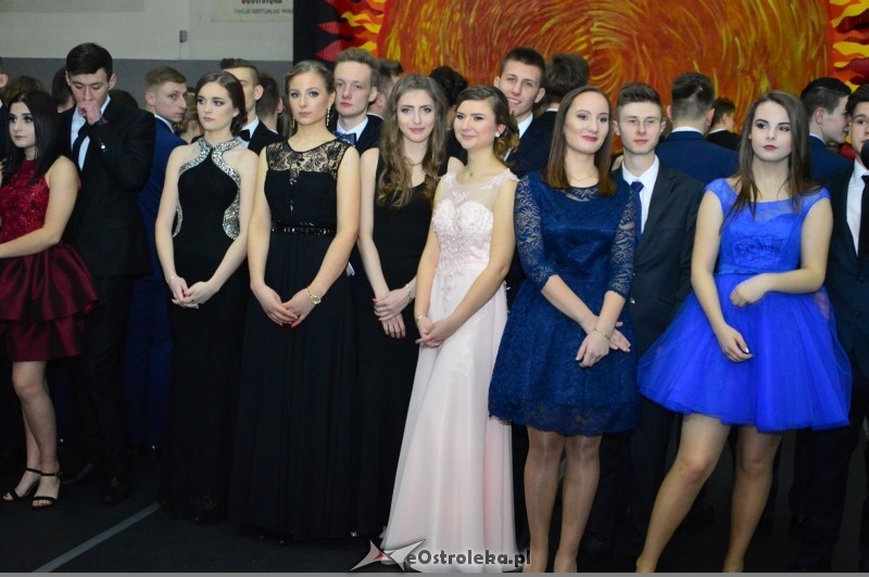 Studniówka III LO w Ostrołęce [07.01.2017] - zdjęcie #212 - eOstroleka.pl