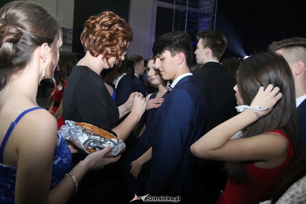 Studniówka III LO w Ostrołęce [07.01.2017] - zdjęcie #119 - eOstroleka.pl