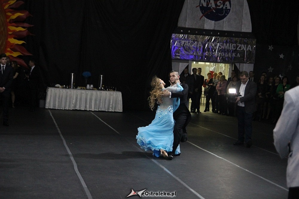 Studniówka III LO w Ostrołęce [07.01.2017] - zdjęcie #118 - eOstroleka.pl