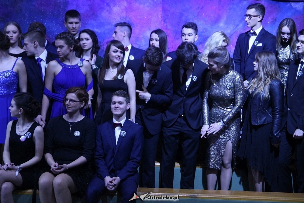 Studniówka III LO w Ostrołęce [07.01.2017] - zdjęcie #107 - eOstroleka.pl