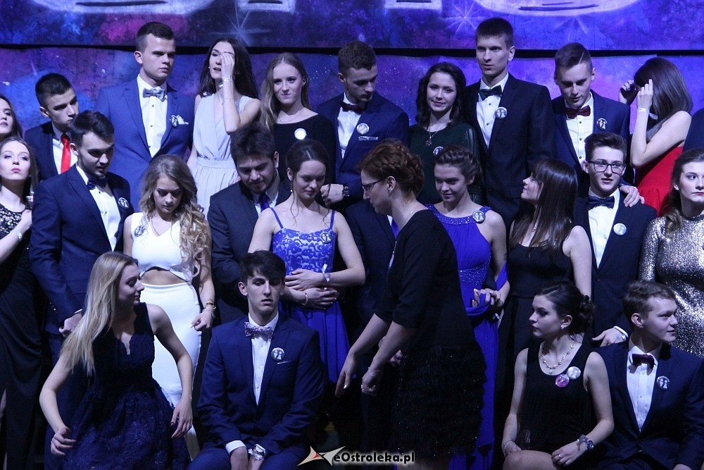 Studniówka III LO w Ostrołęce [07.01.2017] - zdjęcie #105 - eOstroleka.pl