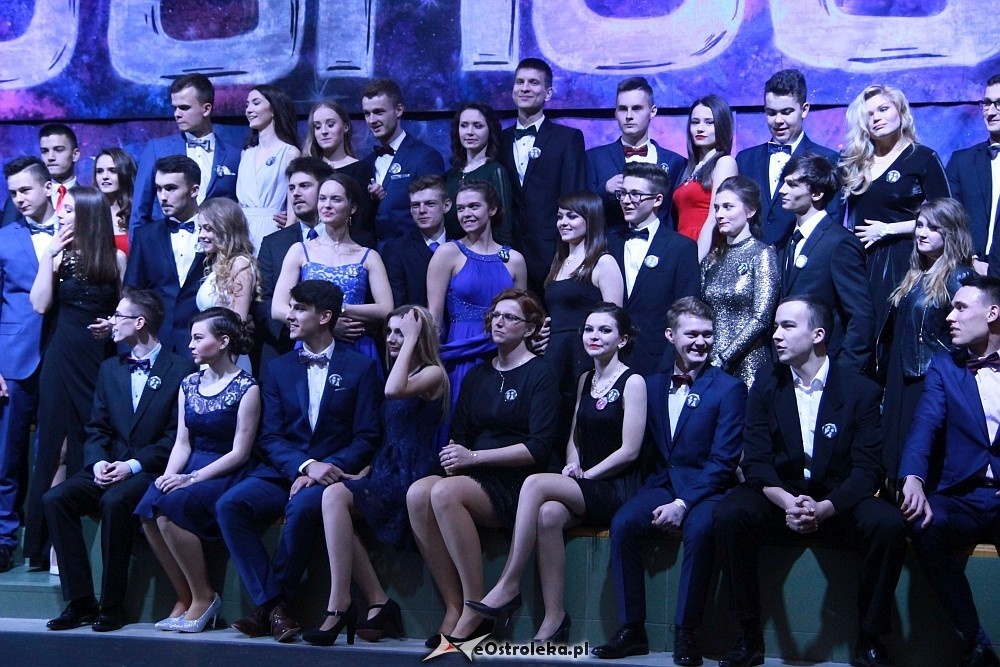 Studniówka III LO w Ostrołęce [07.01.2017] - zdjęcie #102 - eOstroleka.pl