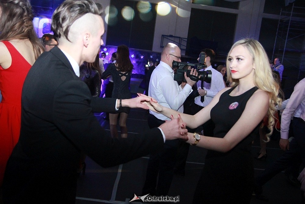 Studniówka III LO w Ostrołęce [07.01.2017] - zdjęcie #68 - eOstroleka.pl