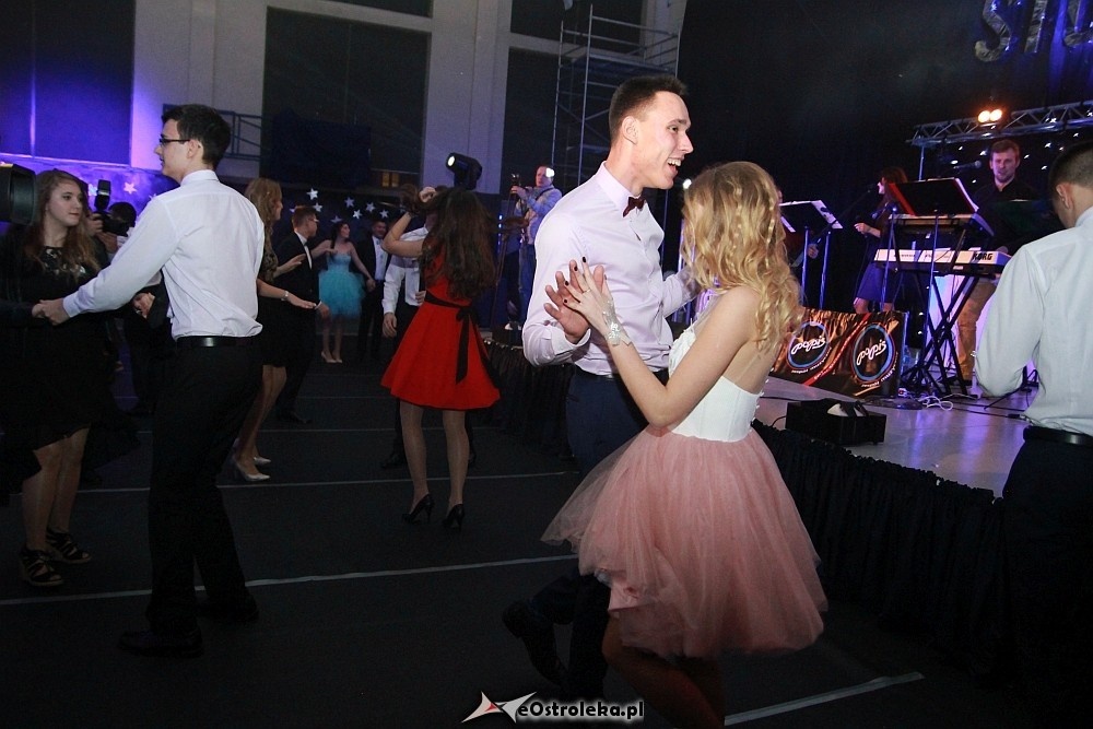 Studniówka III LO w Ostrołęce [07.01.2017] - zdjęcie #67 - eOstroleka.pl