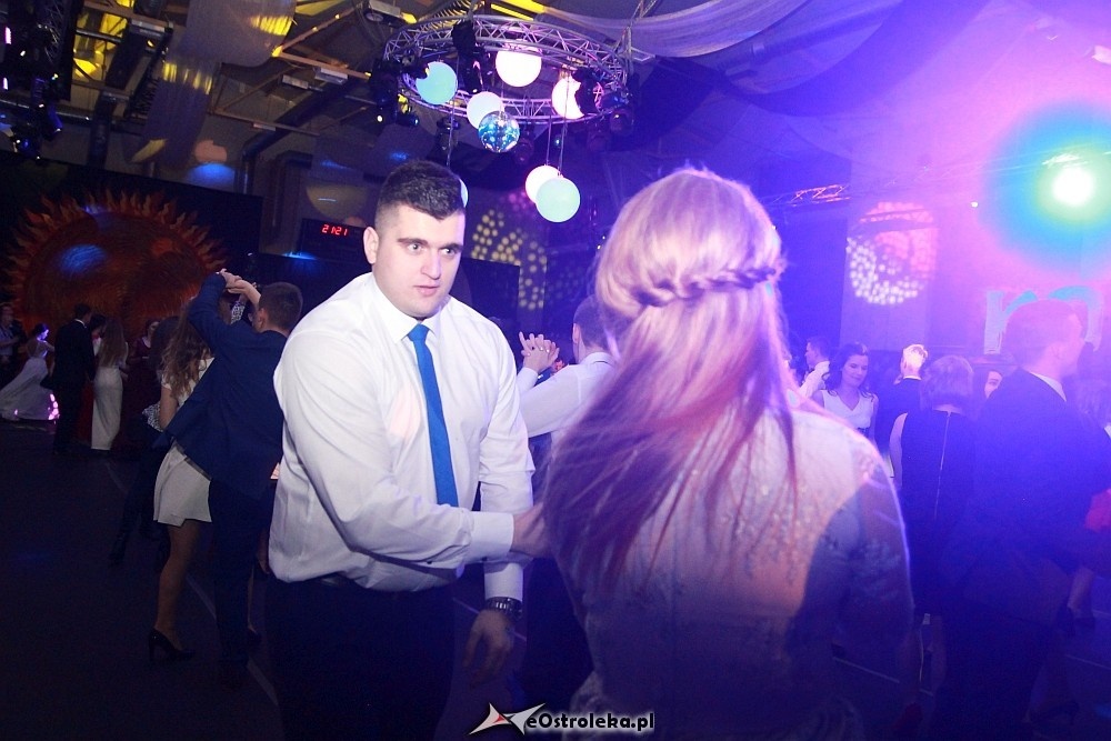 Studniówka III LO w Ostrołęce [07.01.2017] - zdjęcie #63 - eOstroleka.pl