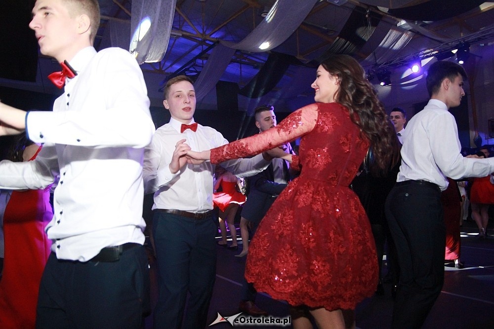 Studniówka III LO w Ostrołęce [07.01.2017] - zdjęcie #57 - eOstroleka.pl