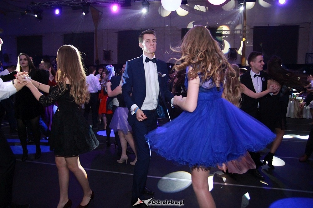 Studniówka III LO w Ostrołęce [07.01.2017] - zdjęcie #56 - eOstroleka.pl