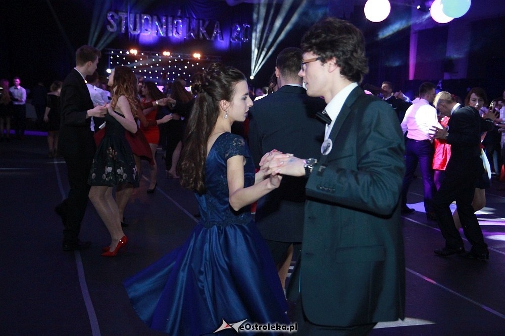 Studniówka III LO w Ostrołęce [07.01.2017] - zdjęcie #49 - eOstroleka.pl