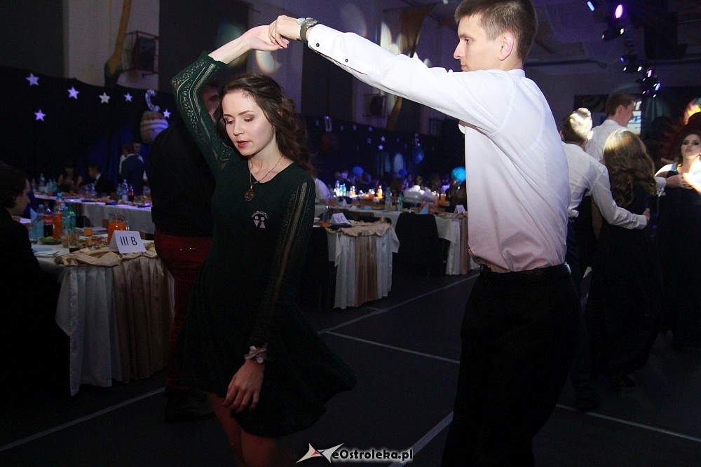 Studniówka III LO w Ostrołęce [07.01.2017] - zdjęcie #41 - eOstroleka.pl