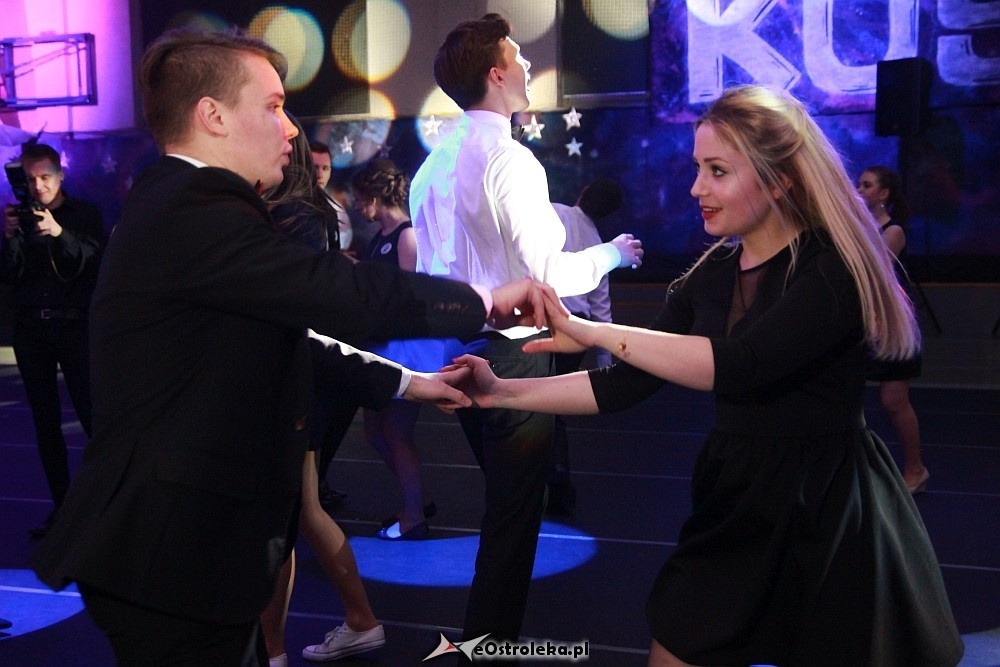 Studniówka III LO w Ostrołęce [07.01.2017] - zdjęcie #37 - eOstroleka.pl