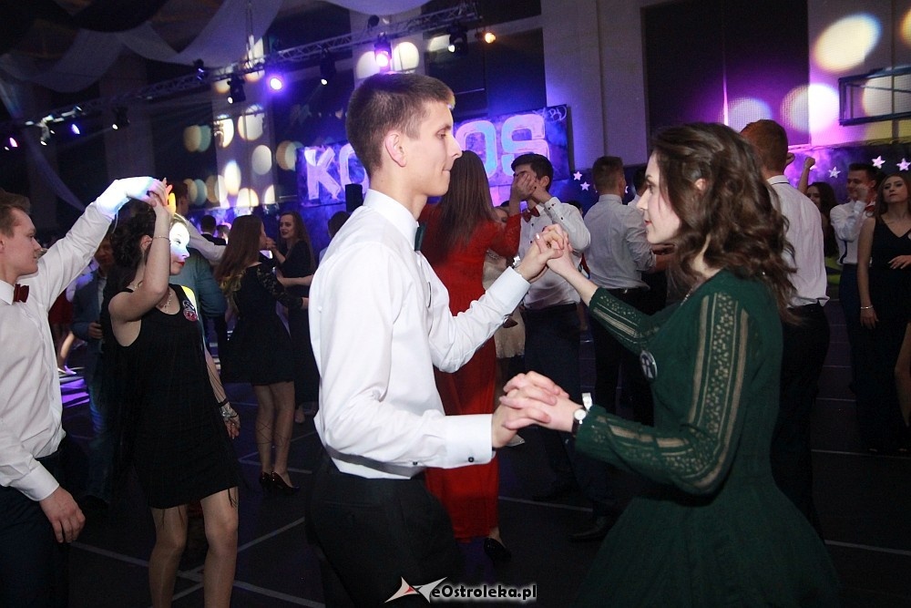 Studniówka III LO w Ostrołęce [07.01.2017] - zdjęcie #34 - eOstroleka.pl