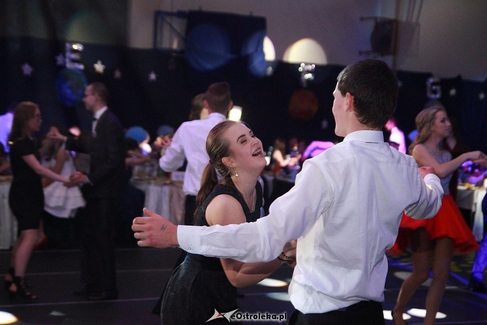 Studniówka III LO w Ostrołęce [07.01.2017] - zdjęcie #31 - eOstroleka.pl