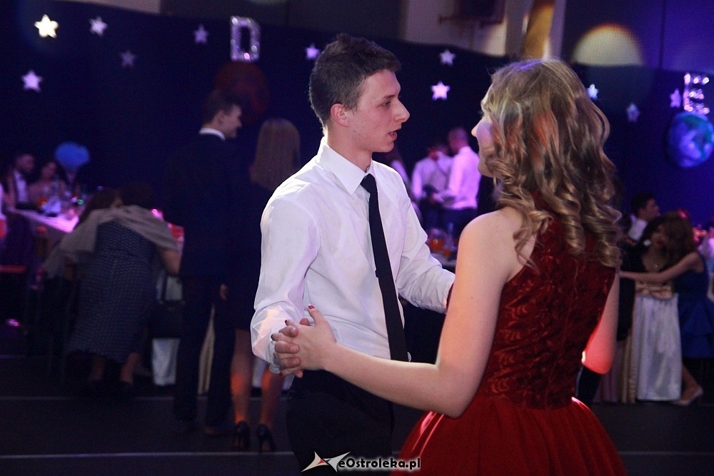 Studniówka III LO w Ostrołęce [07.01.2017] - zdjęcie #27 - eOstroleka.pl