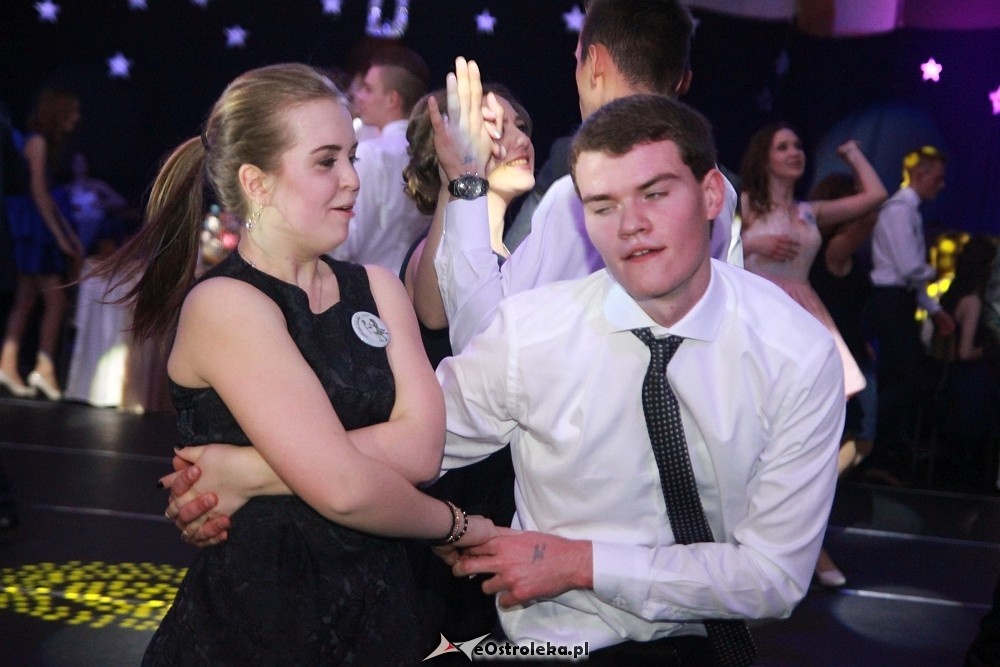 Studniówka III LO w Ostrołęce [07.01.2017] - zdjęcie #24 - eOstroleka.pl