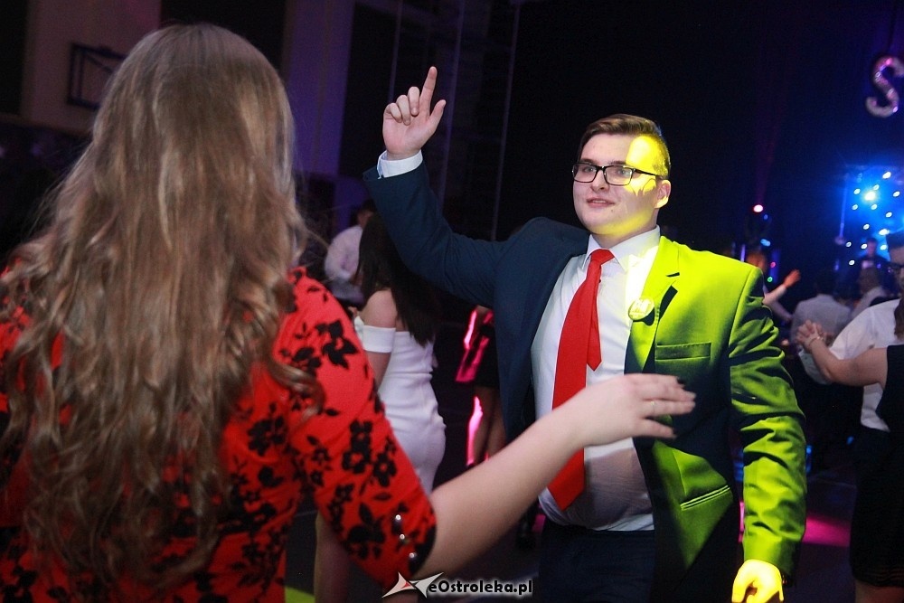 Studniówka III LO w Ostrołęce [07.01.2017] - zdjęcie #18 - eOstroleka.pl