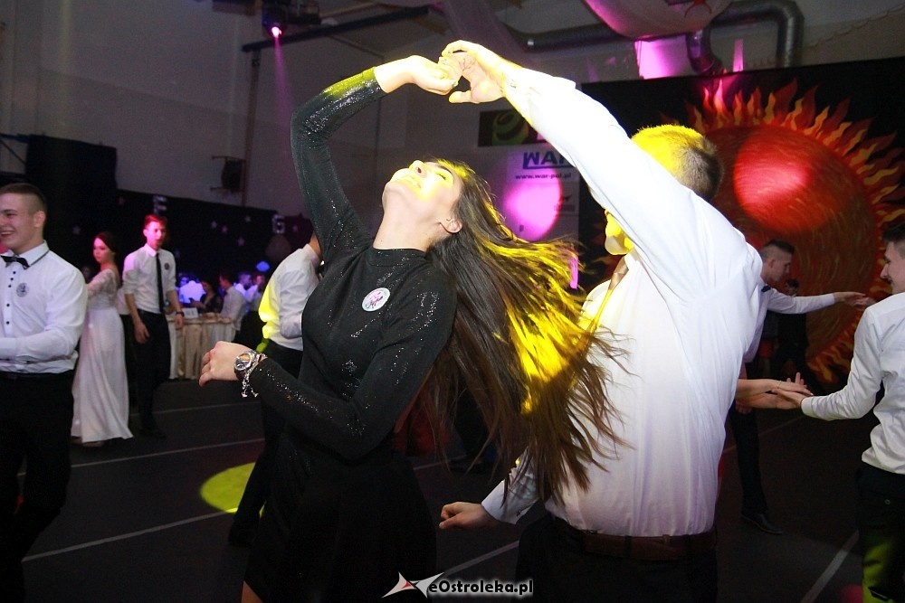 Studniówka III LO w Ostrołęce [07.01.2017] - zdjęcie #17 - eOstroleka.pl