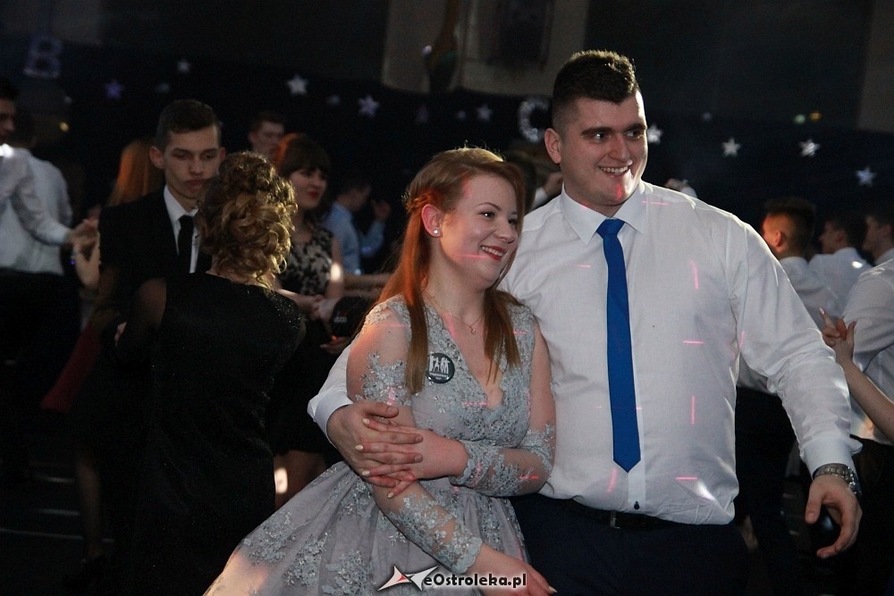 Studniówka III LO w Ostrołęce [07.01.2017] - zdjęcie #13 - eOstroleka.pl