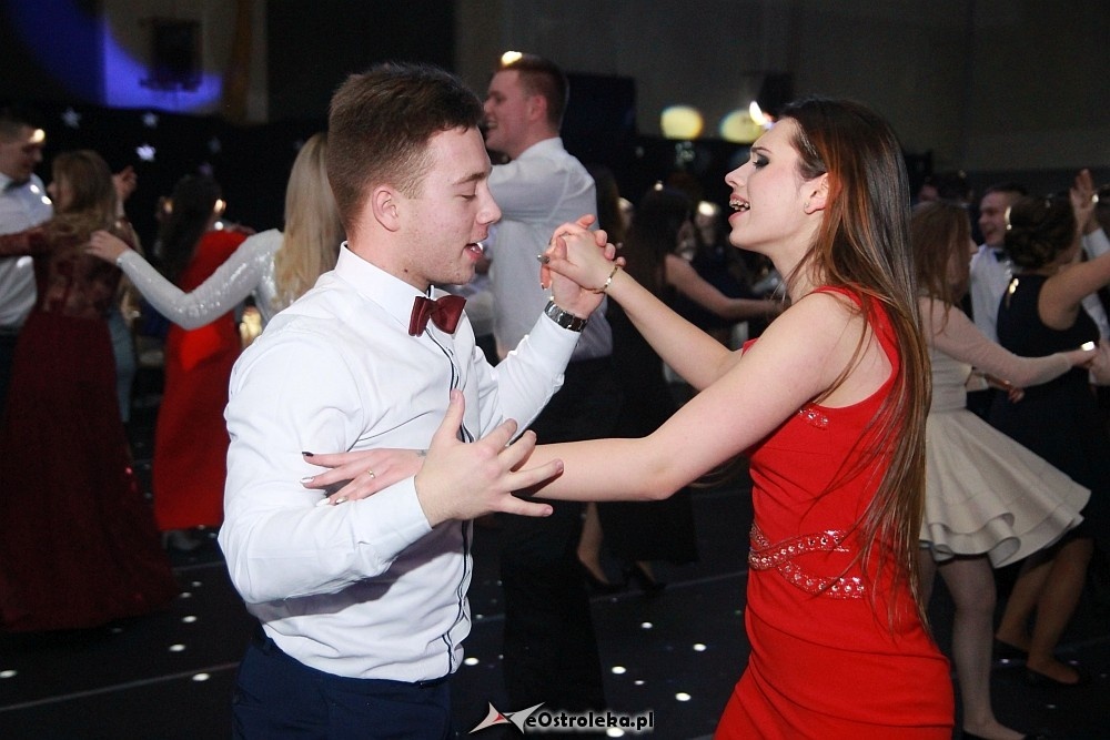 Studniówka III LO w Ostrołęce [07.01.2017] - zdjęcie #12 - eOstroleka.pl