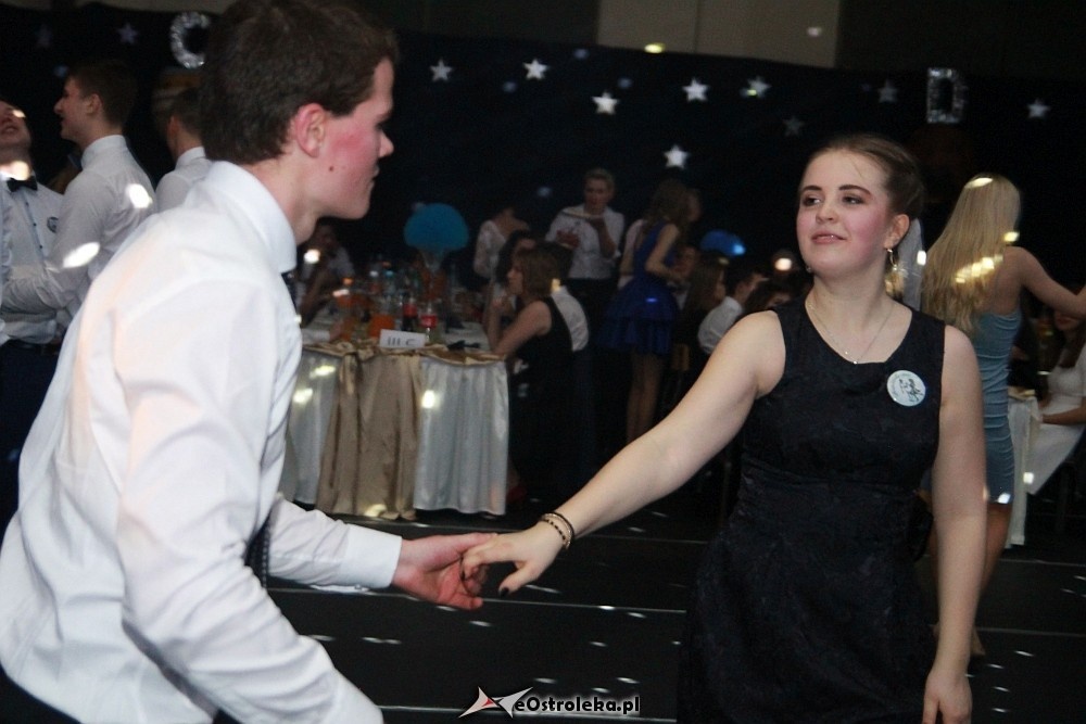 Studniówka III LO w Ostrołęce [07.01.2017] - zdjęcie #11 - eOstroleka.pl